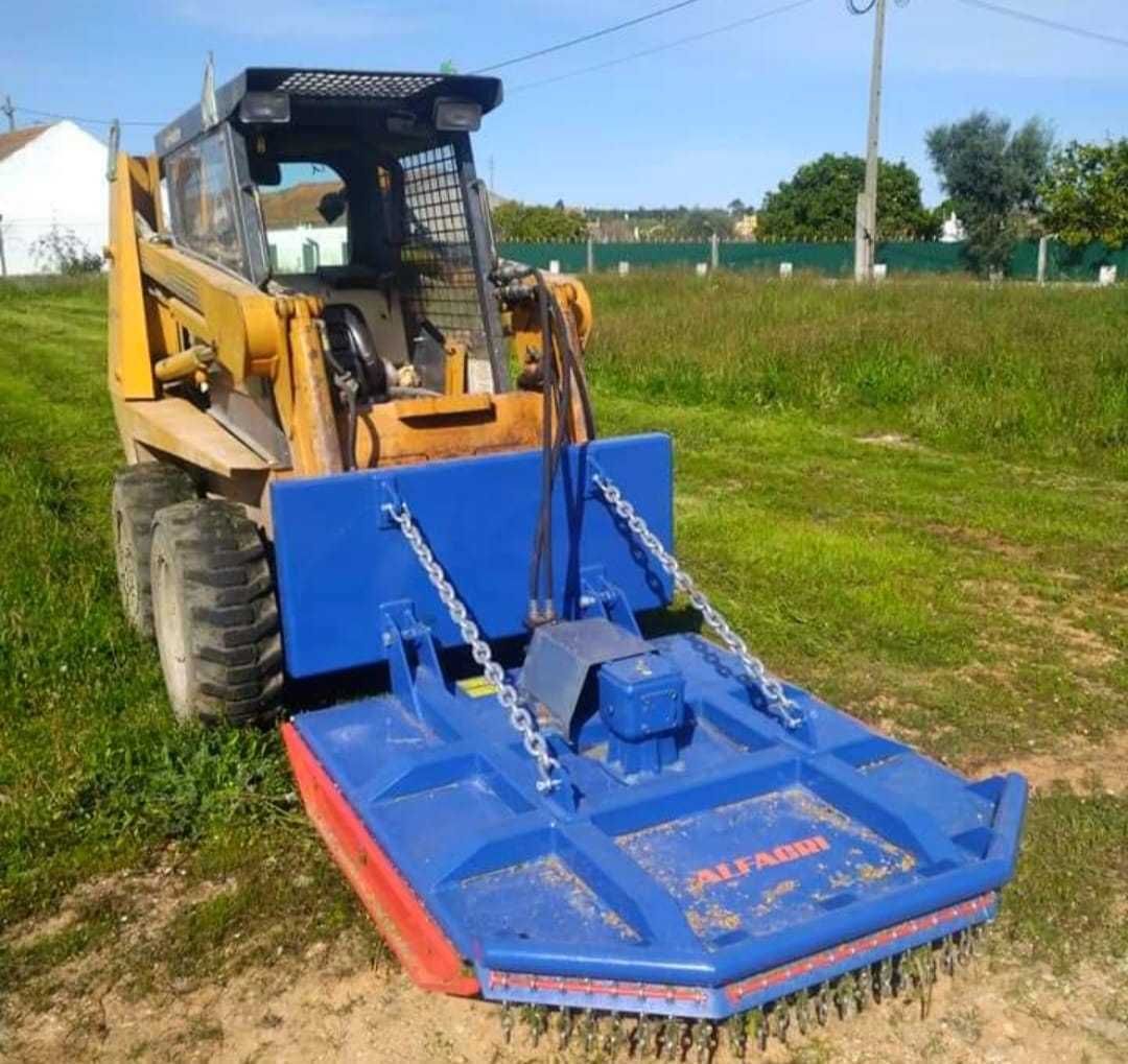 Capinadeiras/Corta Matos Hidráulico/Reforçadas p/Mini Rectas e Bobcats