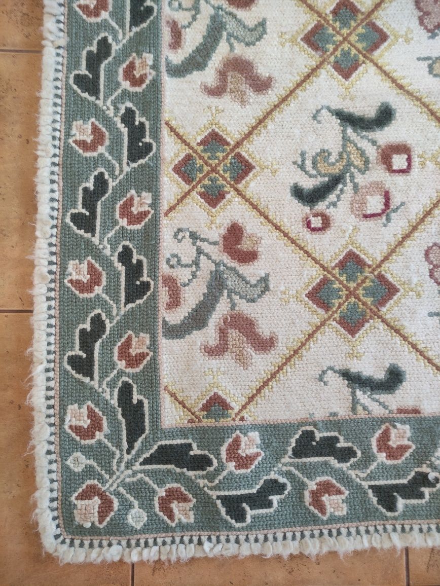 Tapete de arraiolos (autêntico)