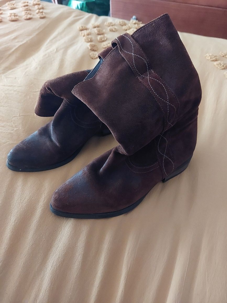 Botas pele castanho