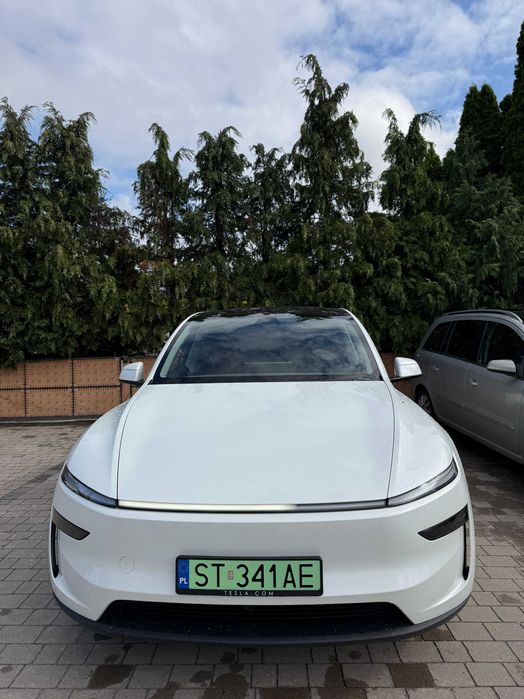 Wynajem samochodu Tesla Model Y Long Range 2025 Juniper