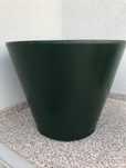 Vaso grande em metal verde