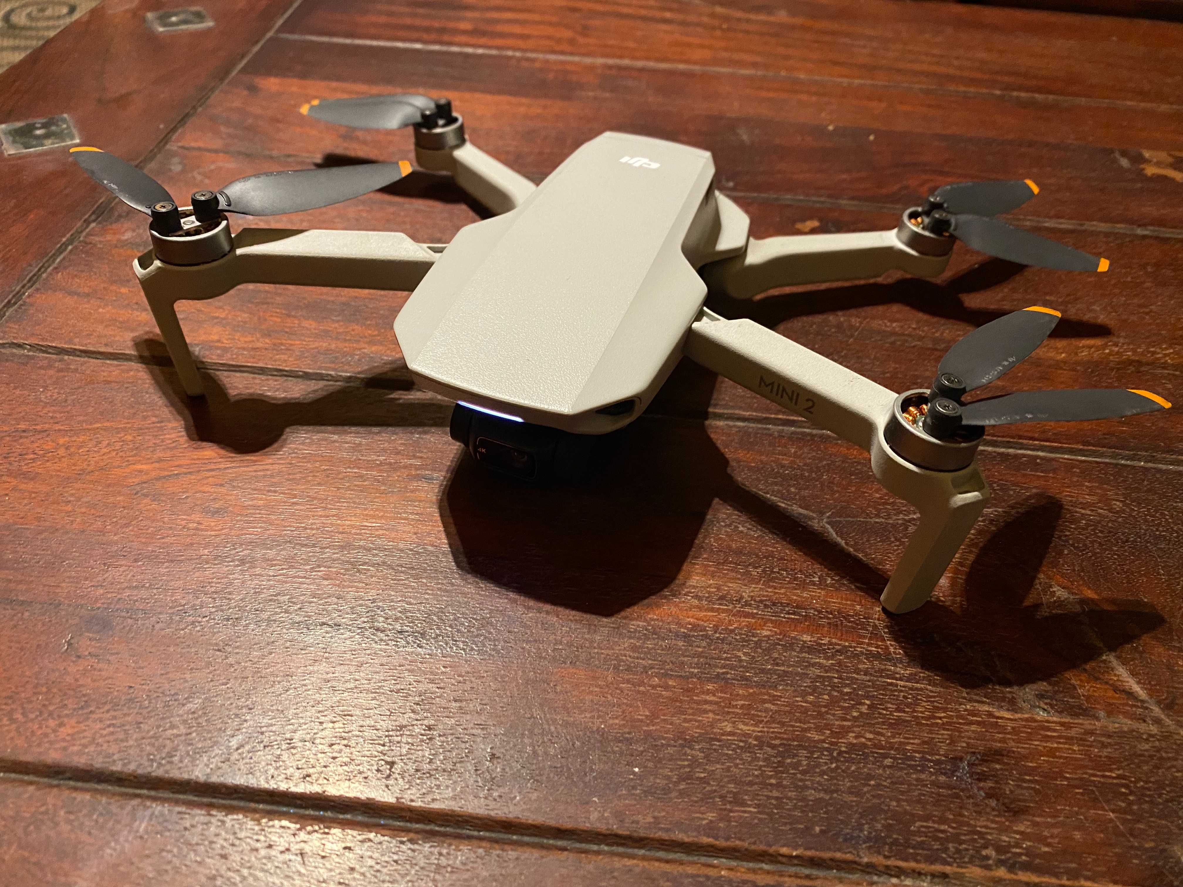 Dron quadrocopter dji mini2 fly more combo FMC