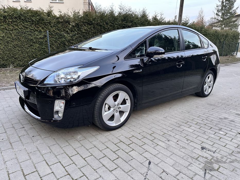 Toyota Prius 3, mały przebieg.