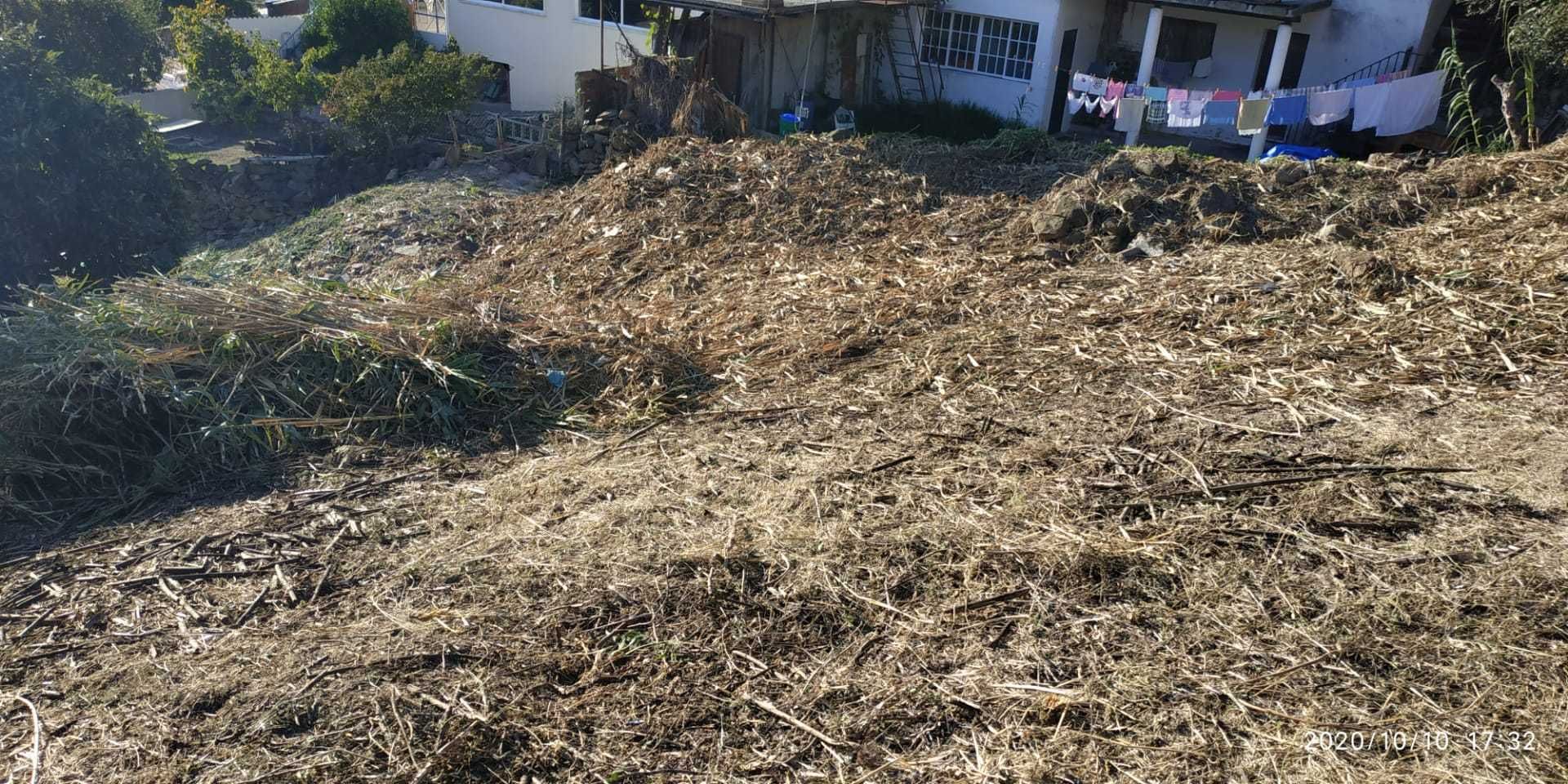 Terreno urbano 469m2 e 200m2 de construção