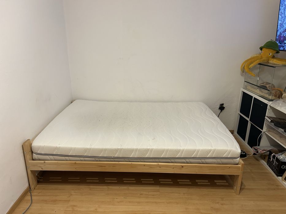 Drewniane łóżko 140x200cm  - rama, stelaż i materac