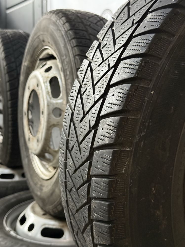 Колеса в зборі 195/75 R16C Dunlop,диски 6х205 R16 Sprinter,Crafter