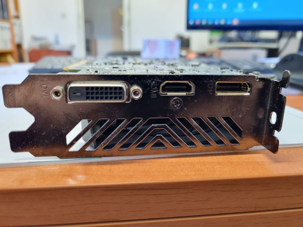Karta graficzna GTX 1050Ti