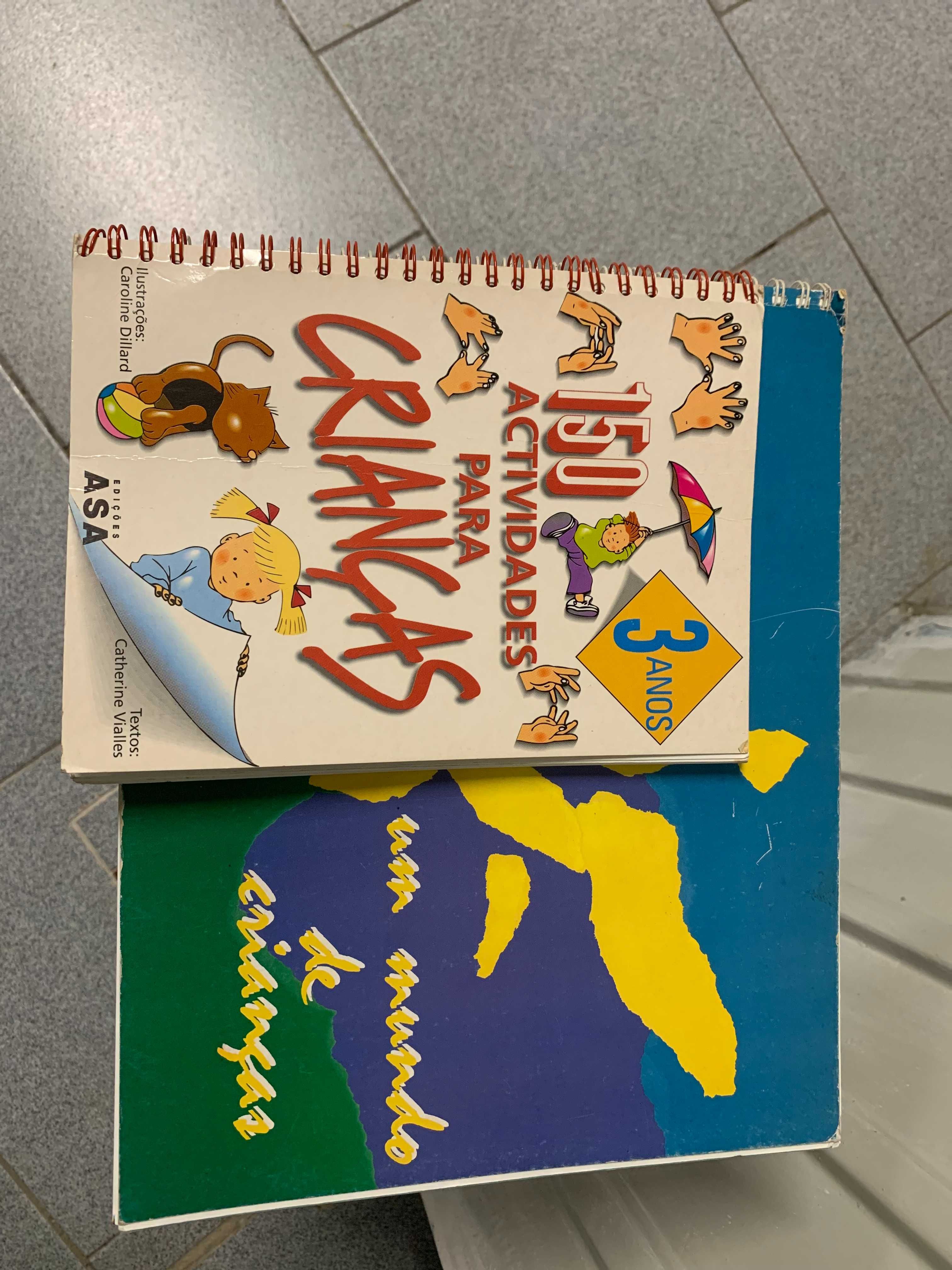 Livros de atividades para crianças.