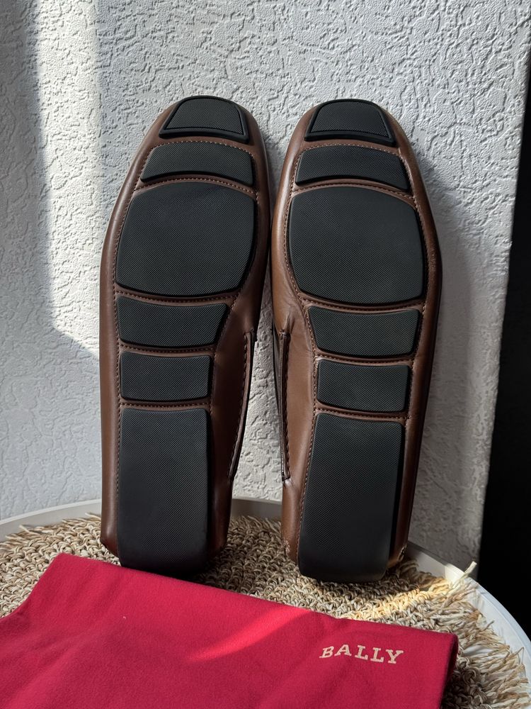 Італійські оригінальні мокасини коричневі чоловічі bally