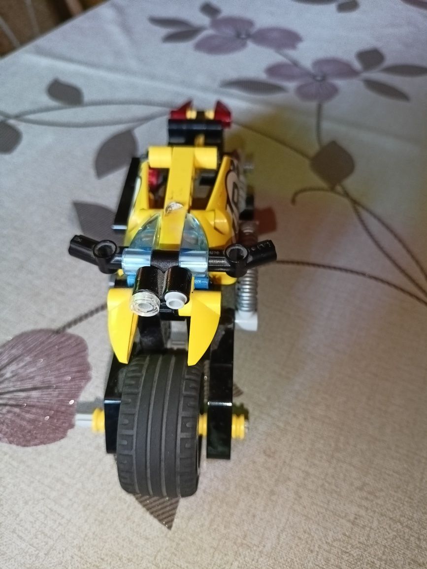Klocki LEGO technic motor
