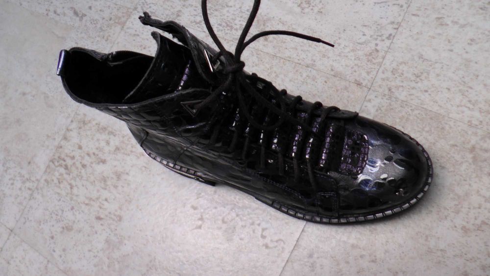 Czarne/granat trapery damskie, rozm 38,nowe