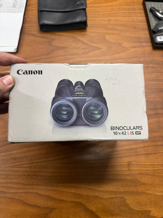 Бінокль Canon 10x42L IS WP
