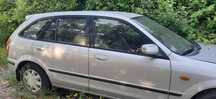 Carro Mazda 323F