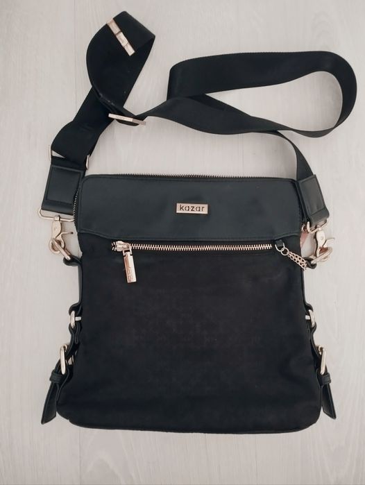 Czarna listonoszka Kazar złote okucia