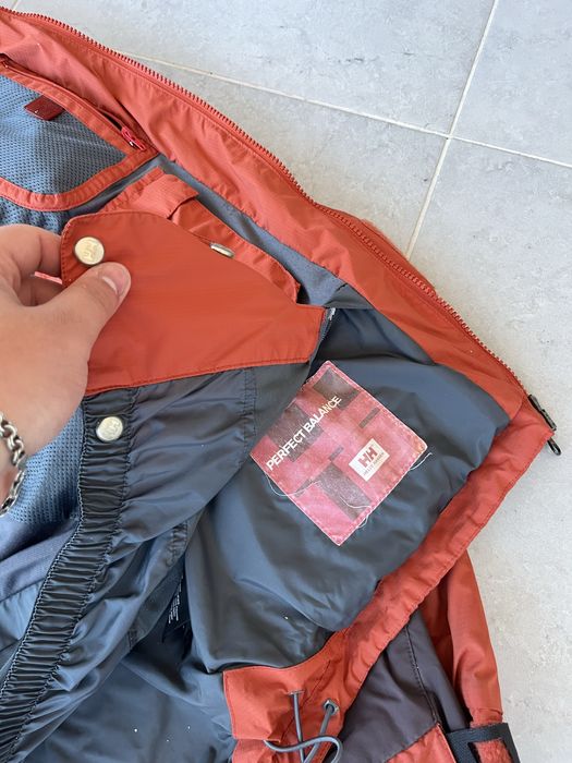 Вітровка Helly Hansen