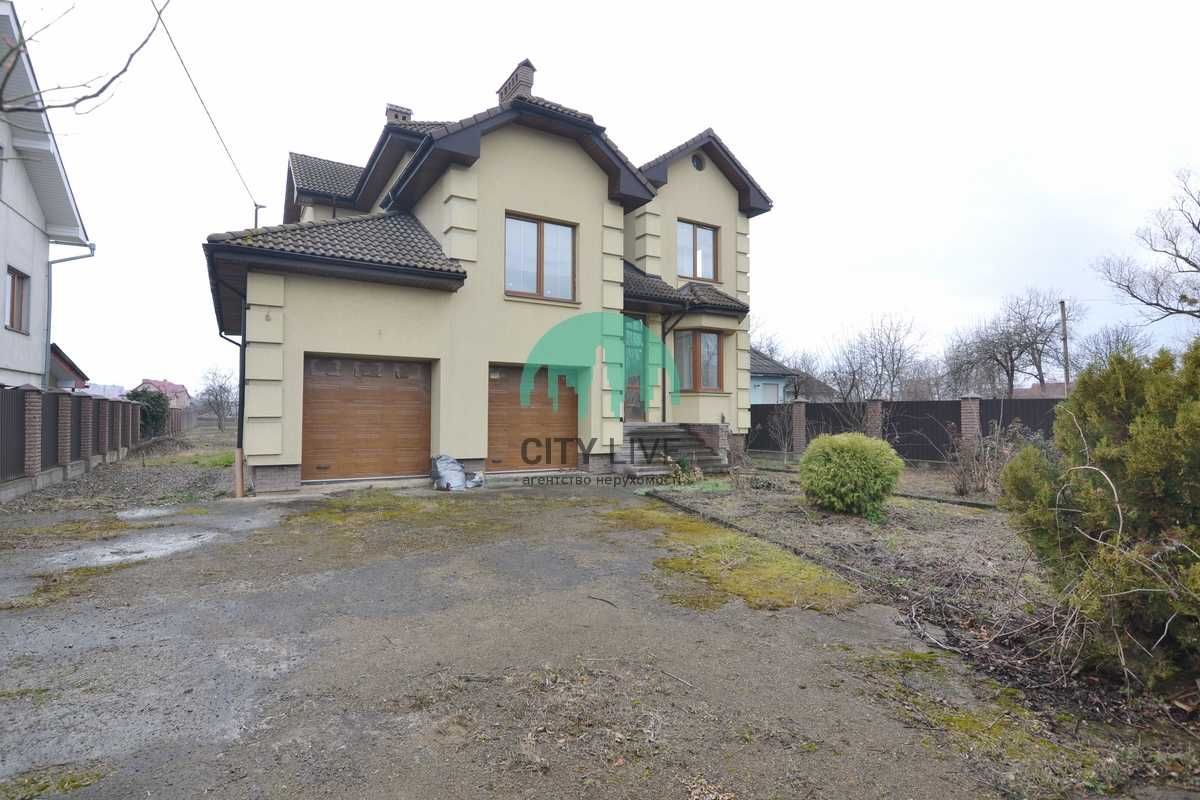 Продається будинок 296 м² у с. Микитинці (60)