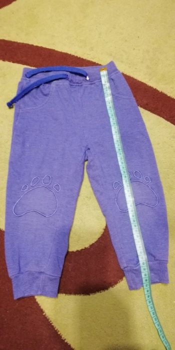 4 sztuki Spodnie dresowe spodenki dresy r. 86