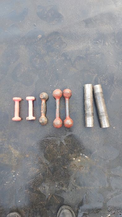 . Штанга 40 кг. Гантели 12 кг.