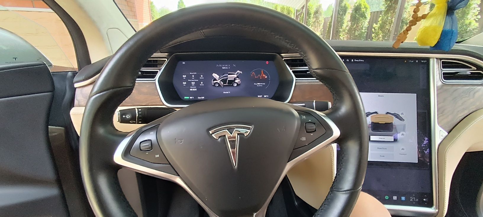 Tesla X90D 2016 року