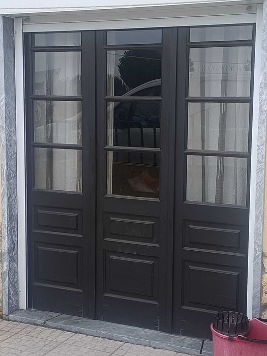 Portas e janelas de madeira