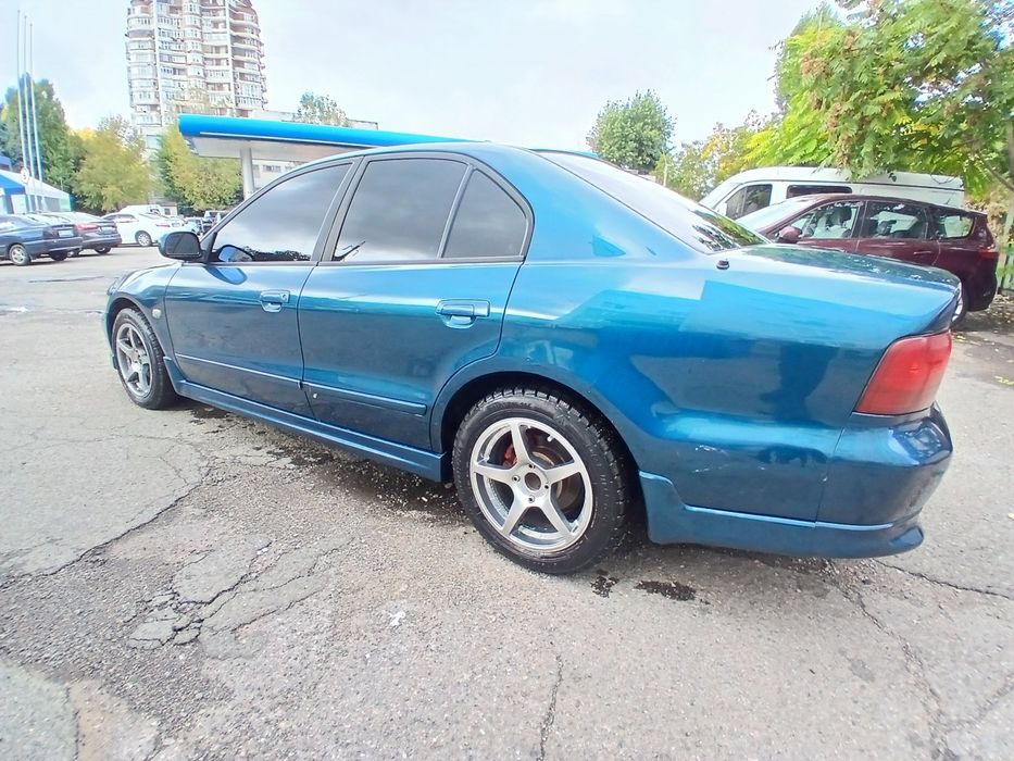 Mitsubishi gallant