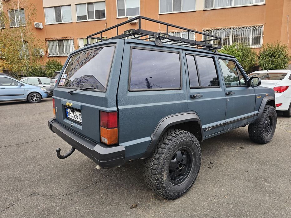 Продам Jeep Cherokee XJ