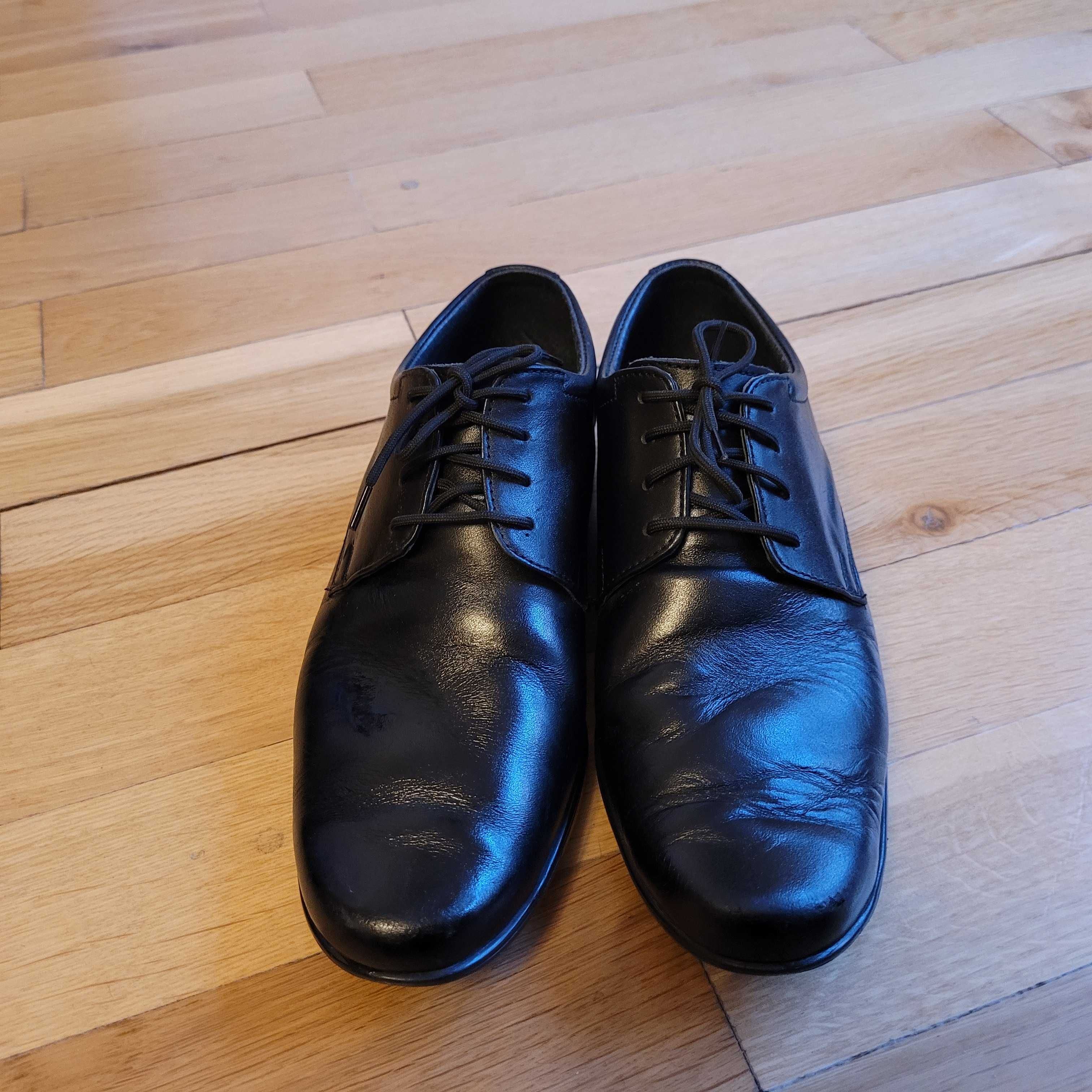 Eleganckie buty chłopięce r. 33 stan bdb