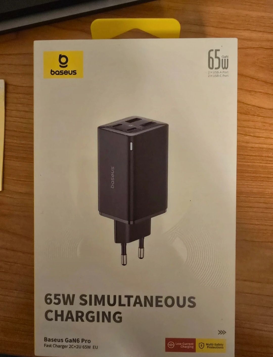 Carregador Telemóvel 65W Baseus 4 portas