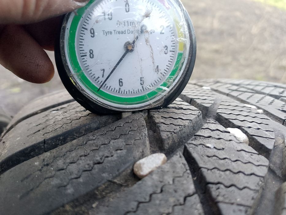 Opony zimowe 225/50/17