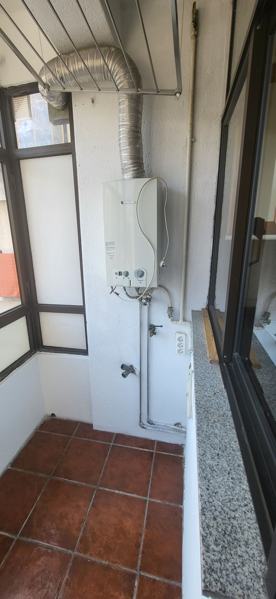 T2 com garagem e boas áreas