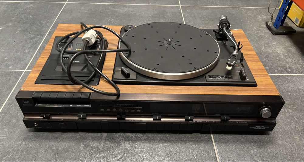 Hitach STD 2690R Music Center gramofon