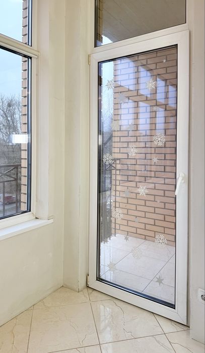 Продаж 2-ної квартири Виставка