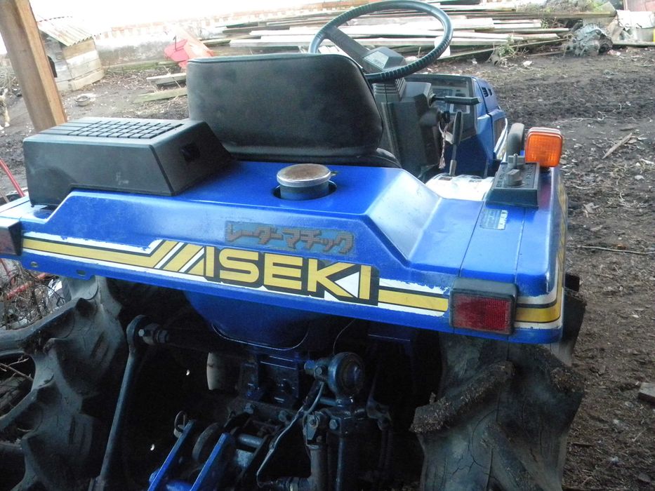 японский мінітрактор ісекі ту 165