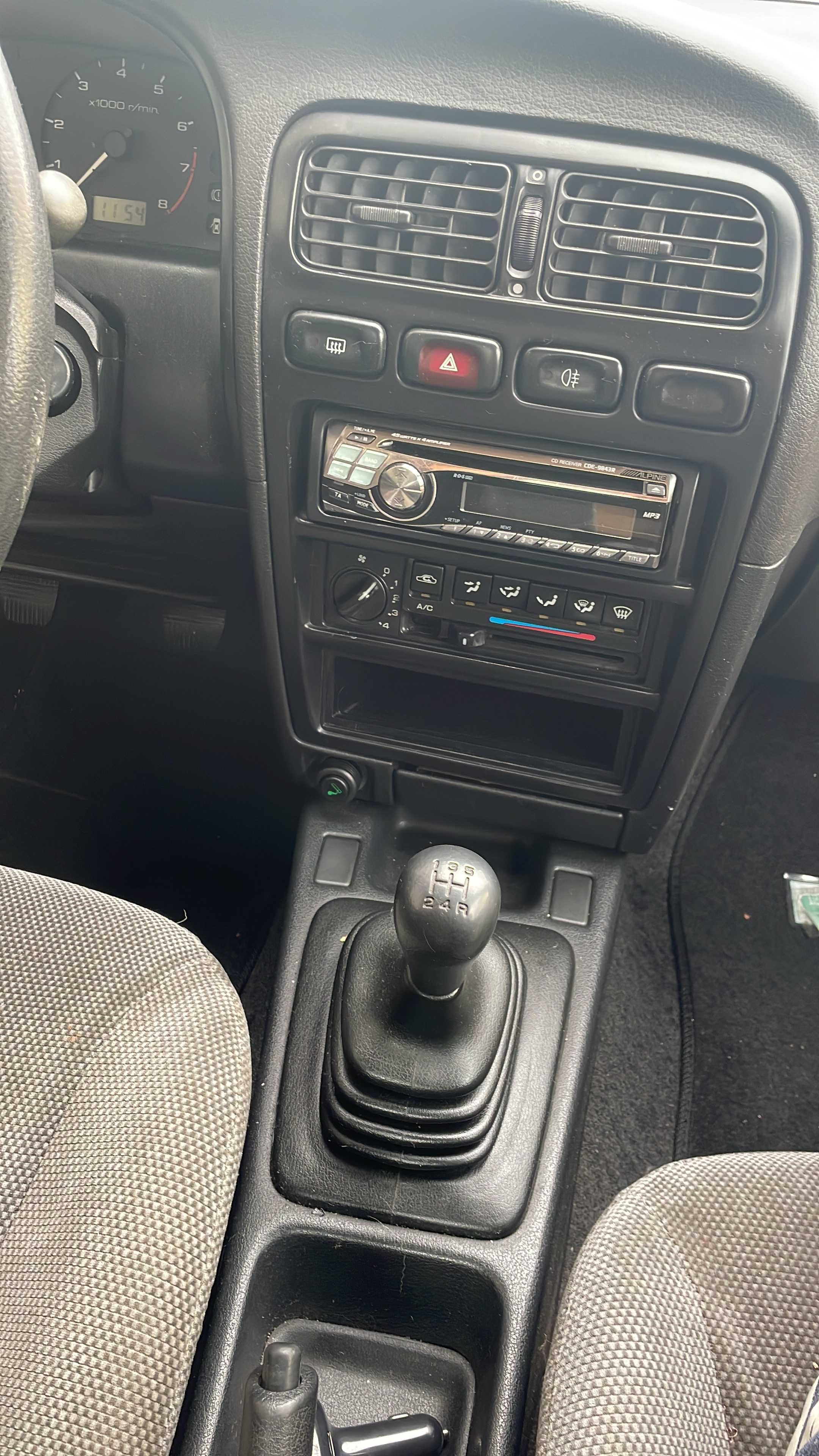 Nissan Primera 1992 | 158.000 km | Mecânica impecável, embreagem nova
