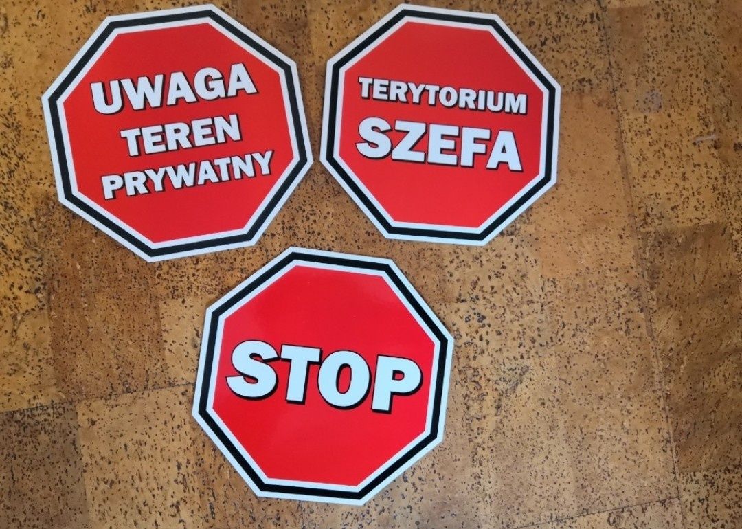 Tabliczka z napisem - znak
