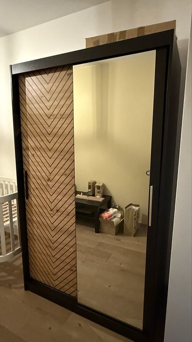 Szafa przesuwana jodełka