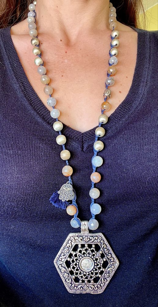 Colar SABEDORIA azul/cinza com medalhão
