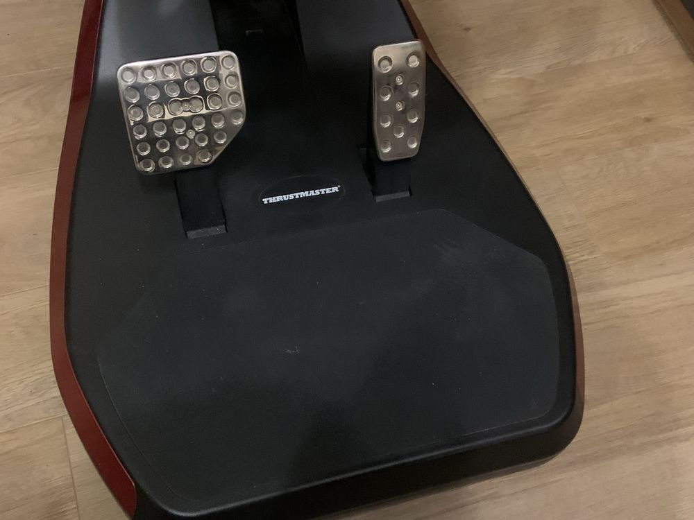 Ігровий руль ThrustMaster Ferrari Wireless GT Cockpit 430 (опис)