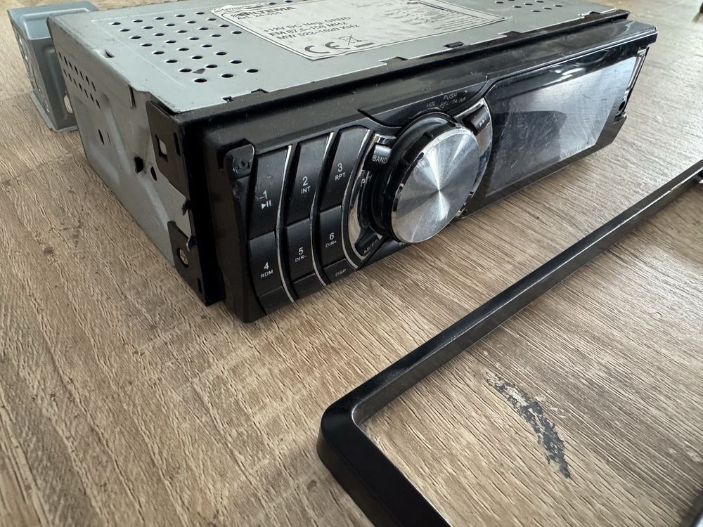 Radio usb Biltema sprawne iso z ramka i kieszenia
