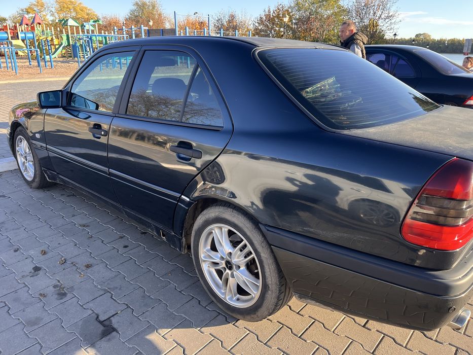 Продам Mercedes-Benz C 180