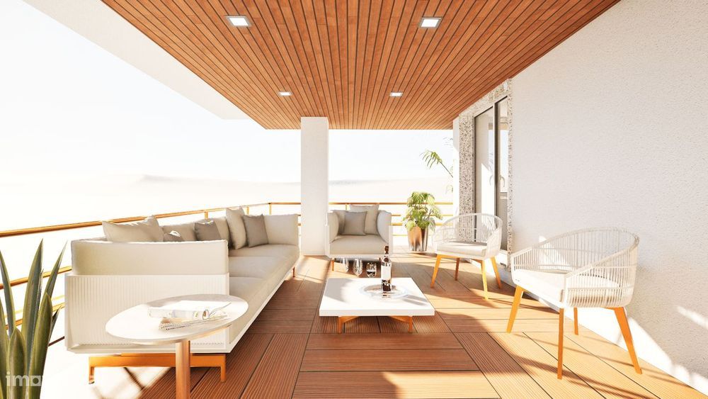 Duplex T4  com terraço, 3 lugares de garagem e vista rio