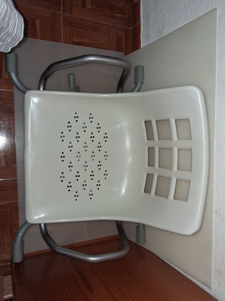 Cadeira de Banho Giratória
