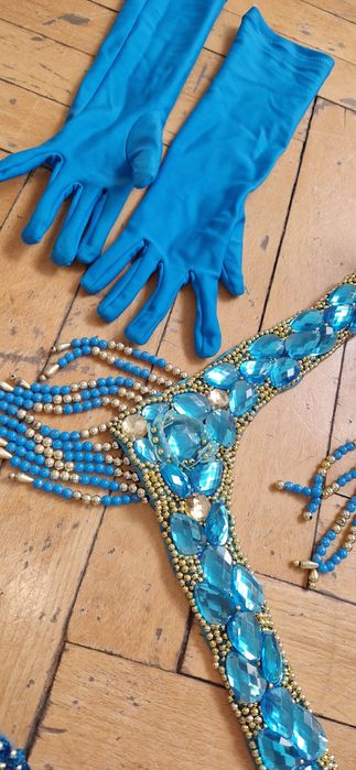 Rewia - strój z piór