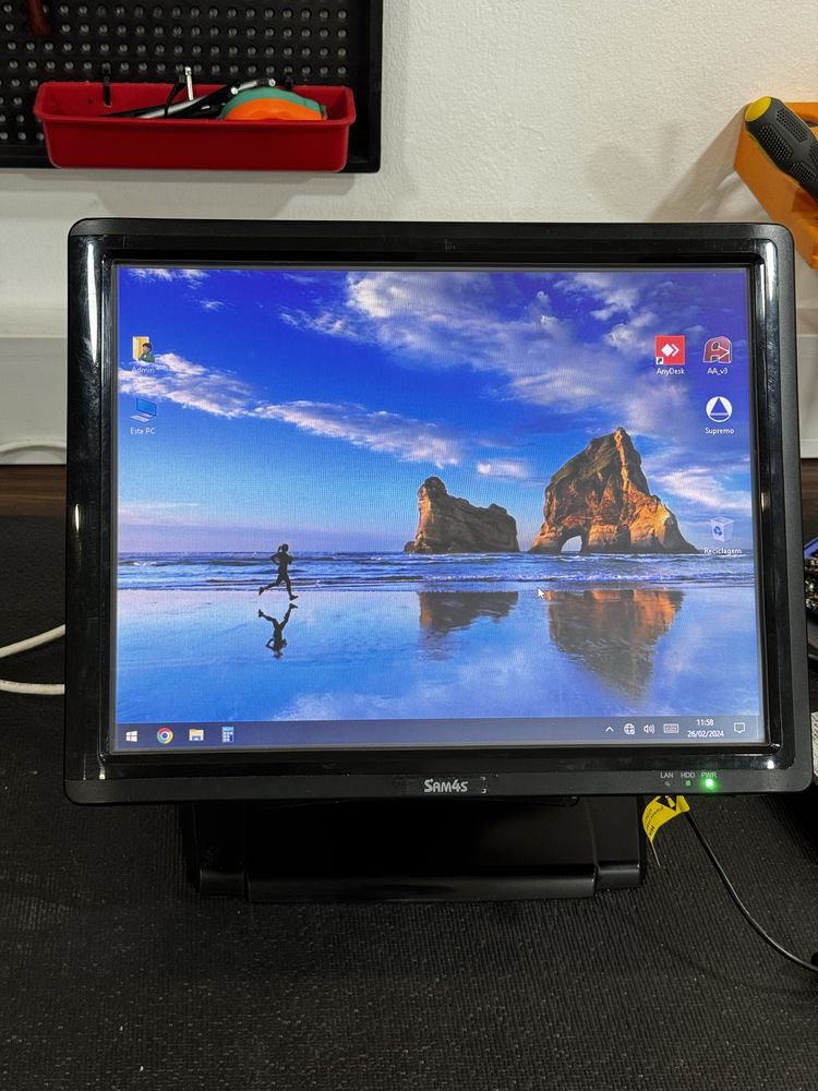 Pos Sam4s 4750 touch 15” ssd 120gb 4gb ram windows 10