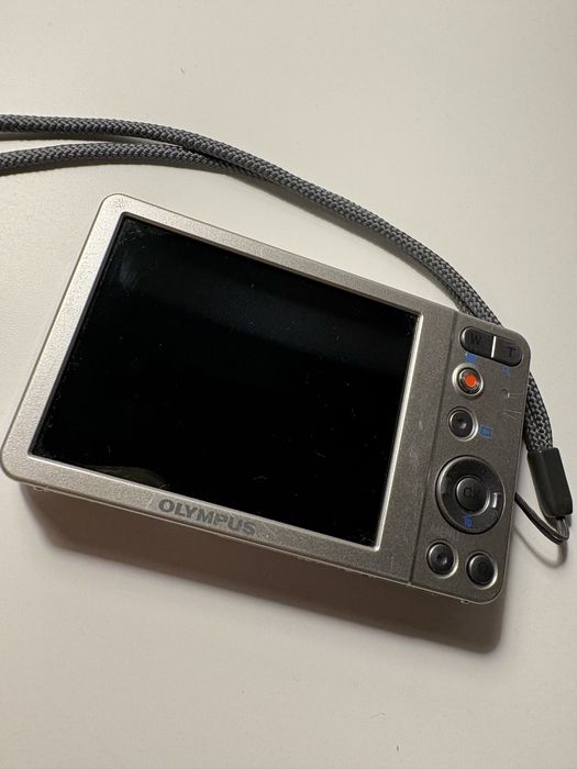 olympus VG 120 aparat cyfrowy