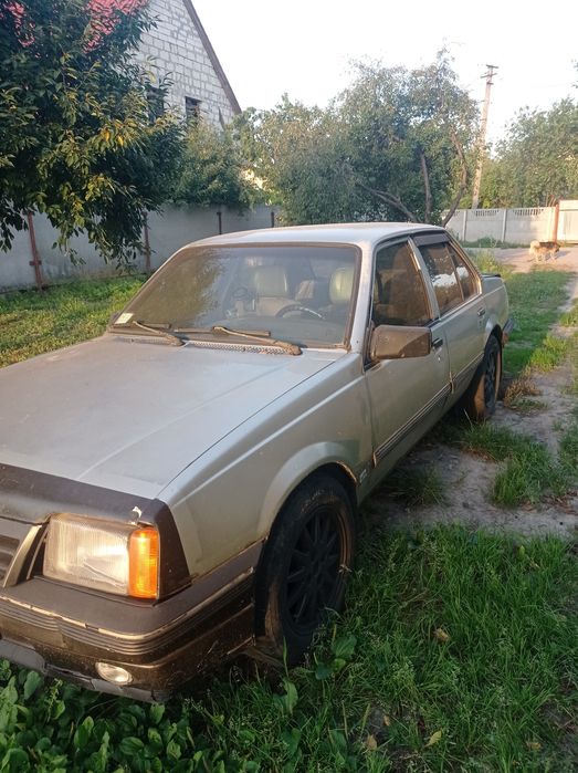 Опель Аскона 1.8 бензин