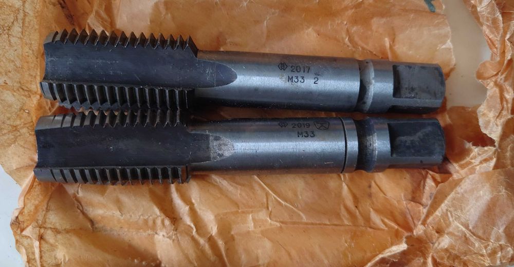 Метчик 33×3,5 Р6М5 36×2 Р6М5 36×3 Р6М5 39×3 Р6М5, 45×1,5 Р6М5