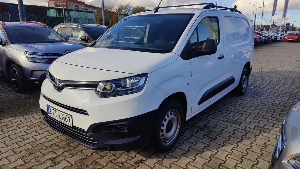 Toyota Proace City  53 brutto 3 osobowy L2 moc 130 KM wersja Long Długa
