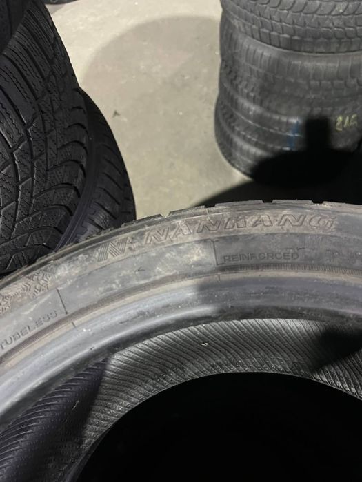 235/45/18 комплект зимних шин
