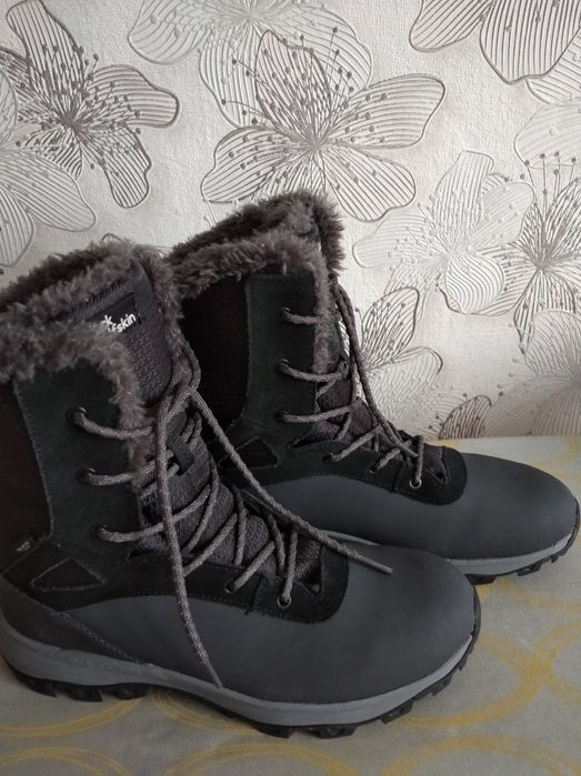 На велику ніжку. Нові жіночі черевики Jack Wolfskin 25,5.